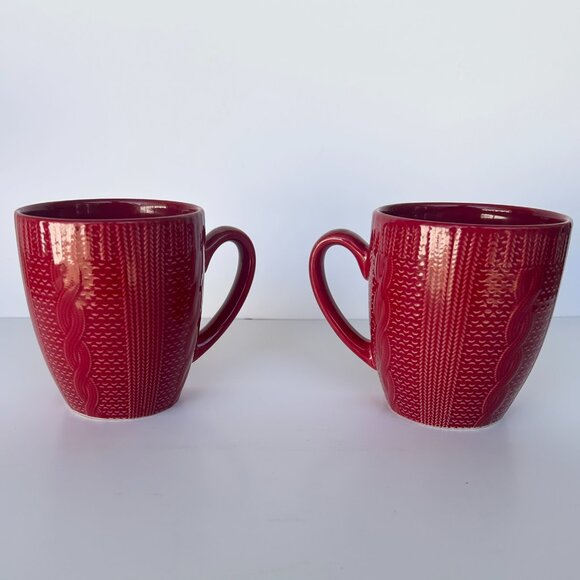 Royal Norfolk Red Sweater Embossed 16 oz Coffee, Hot Chocolate, Tea Mug Pair - Picture 3 of 9
